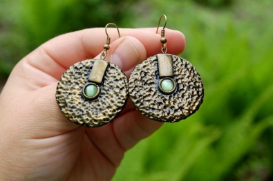 стильные серьги