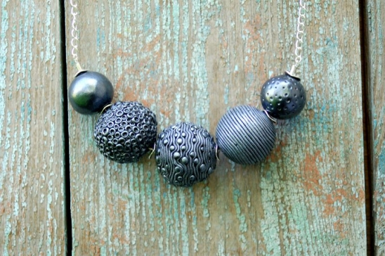 колье женская логика